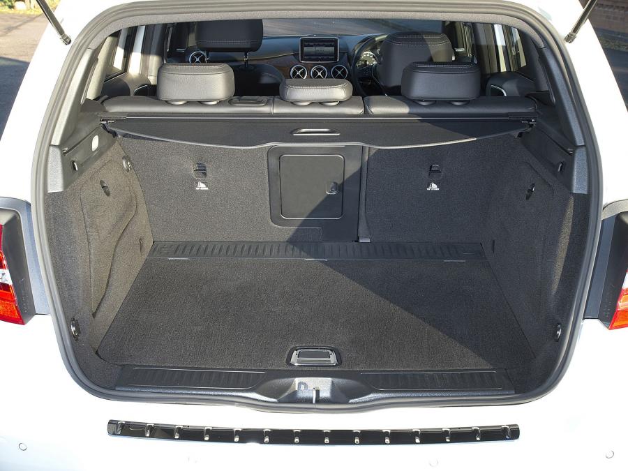  Mercedes-Benz B220 4Matic 2013 года  (UK) (фото 8 из 9)